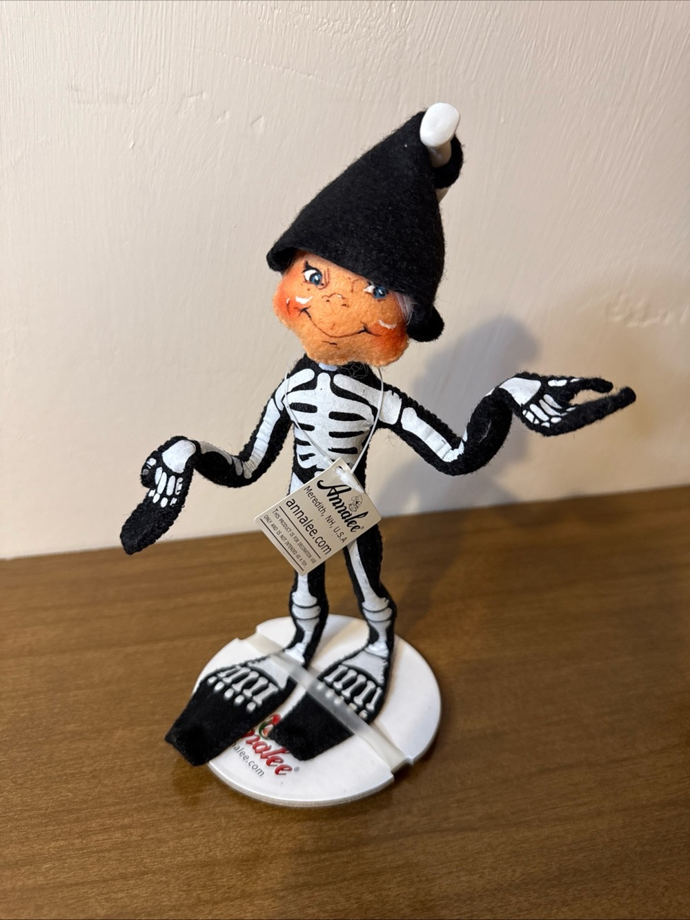 New with Tags 2009 Annalee 9” Halloween Skeleton Elf 301409